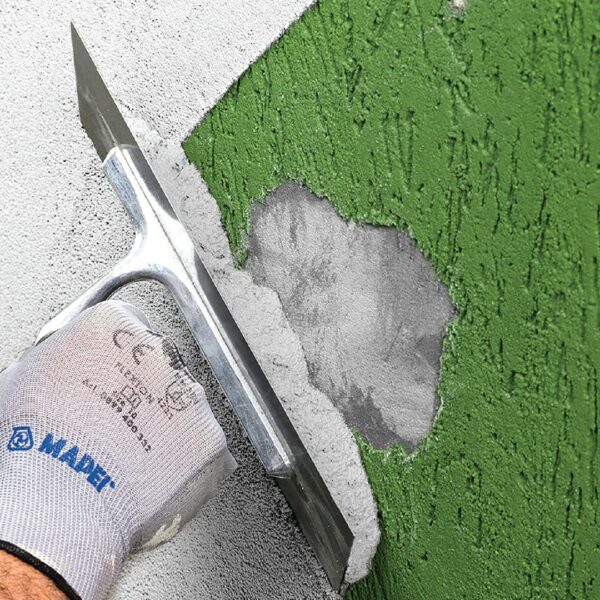 PLANITOP RASO MAX (BIANCO - (PALLETS (50*25)1250Kg)) -  È ideale per lisciare e rasare facciate esterne anche su pitture esistenti e intonaci plastici ed è caratterizzata da un elevato punto di bianco per una più facile verniciatura. - immagine 2
